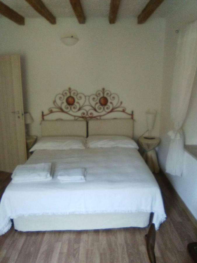 Il Gelsomino Bed & Breakfast Изео Екстериор снимка